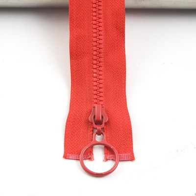 #5 ピンク色の衣料品のための色彩のある歯の樹脂ジップ